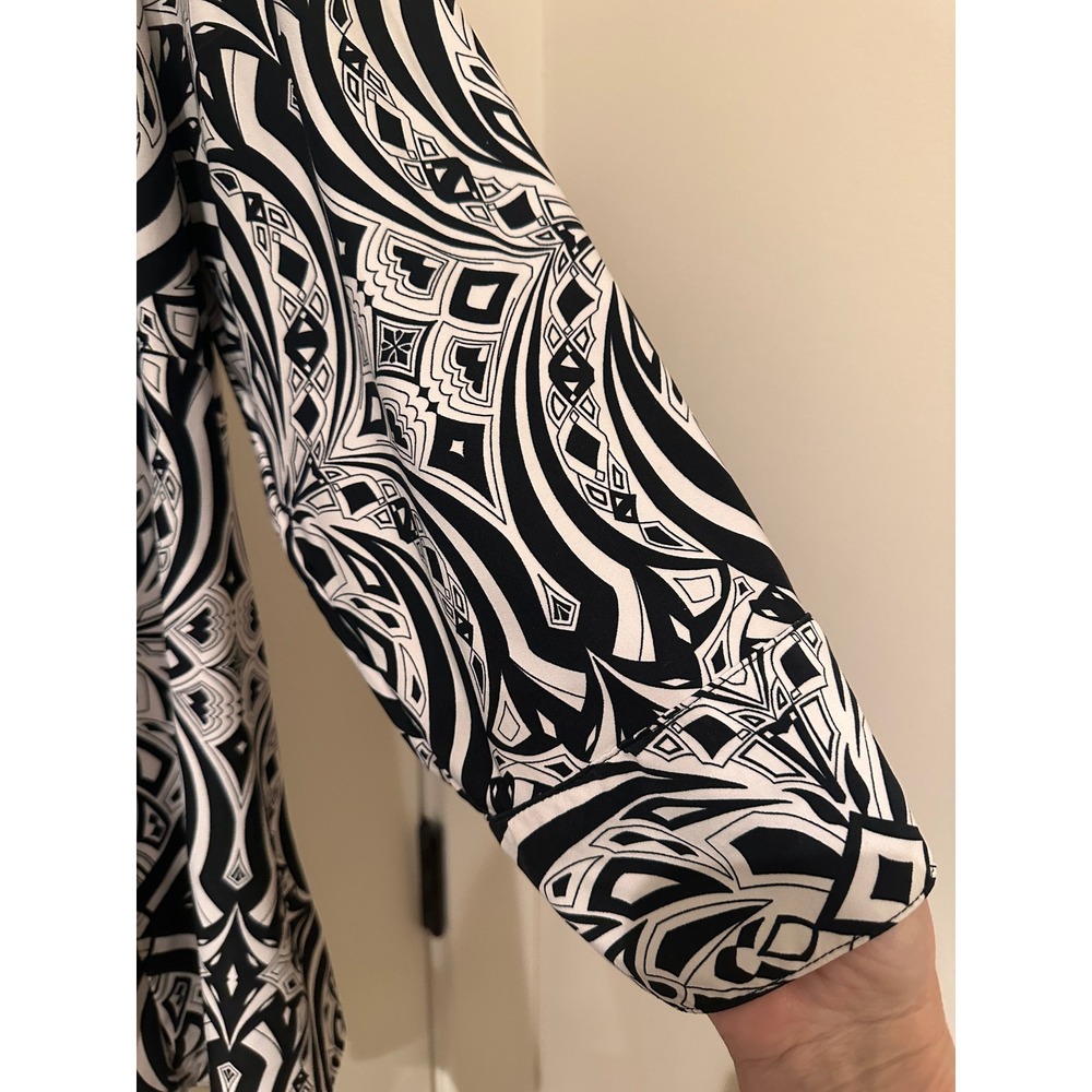 Essentials By Milano Woman 1X Black White Geometric Tribal 3/4 Sleeve Blouse - Picture 6 of 8